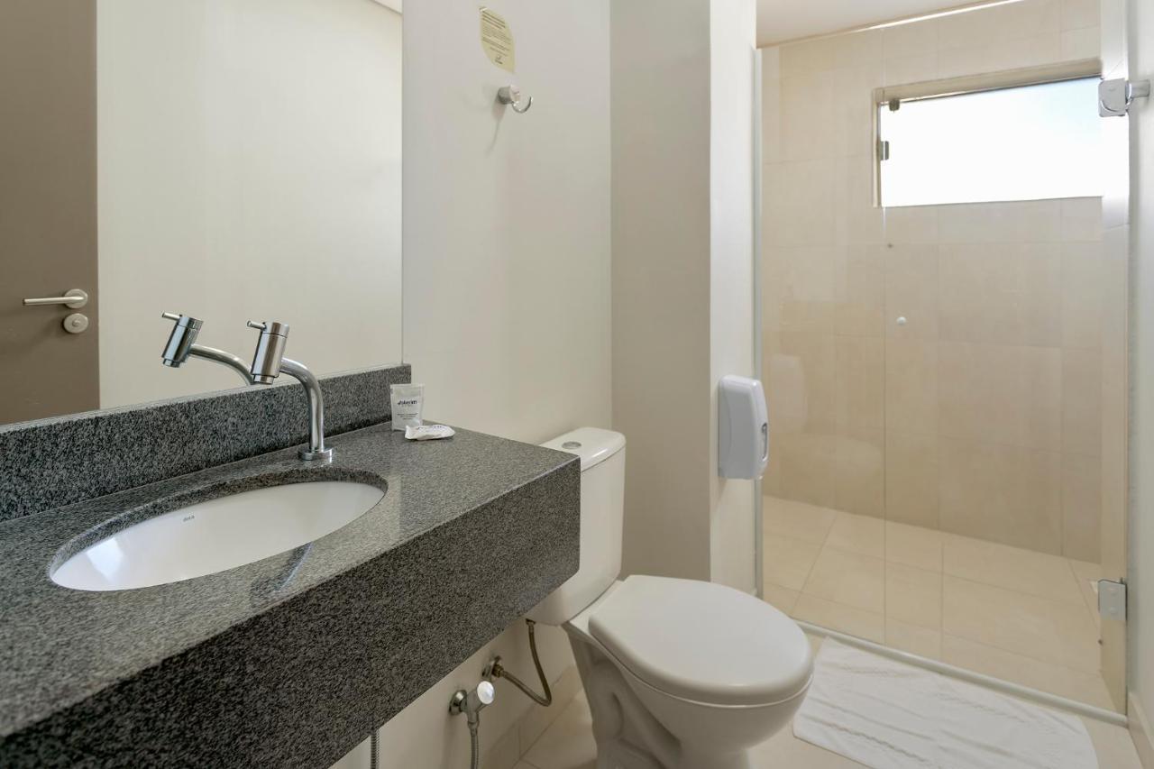 Hotel Valerim Itajai / Navegantes Екстер'єр фото