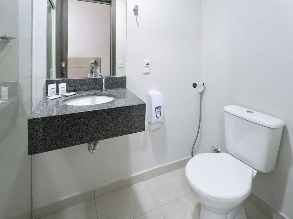 Hotel Valerim Itajai / Navegantes Екстер'єр фото