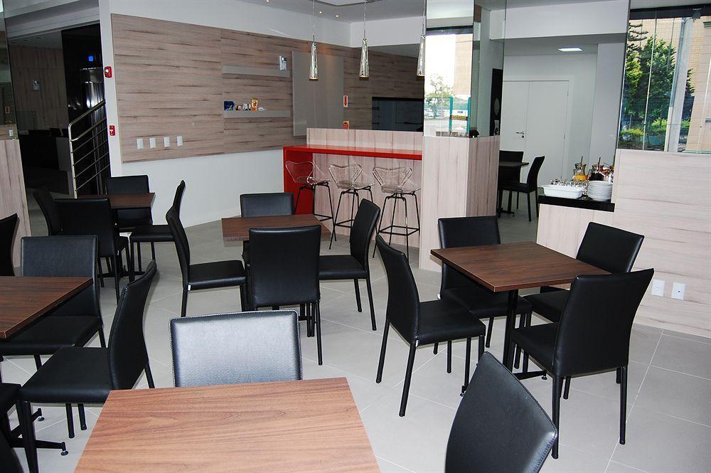 Hotel Valerim Itajai / Navegantes Екстер'єр фото