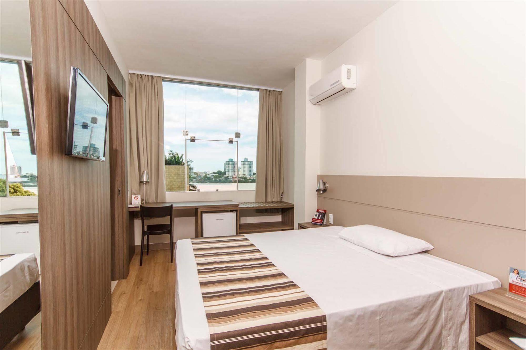 Hotel Valerim Itajai / Navegantes Екстер'єр фото