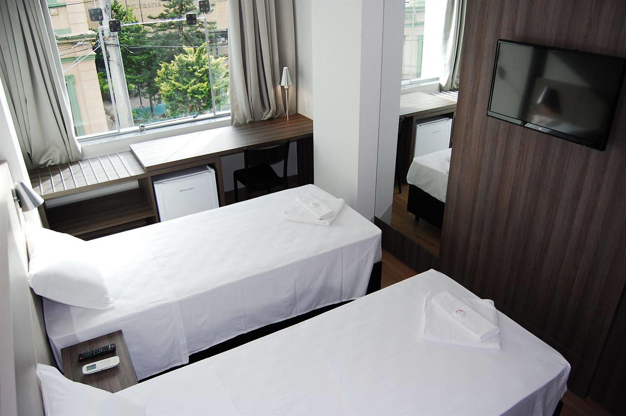 Hotel Valerim Itajai / Navegantes Екстер'єр фото
