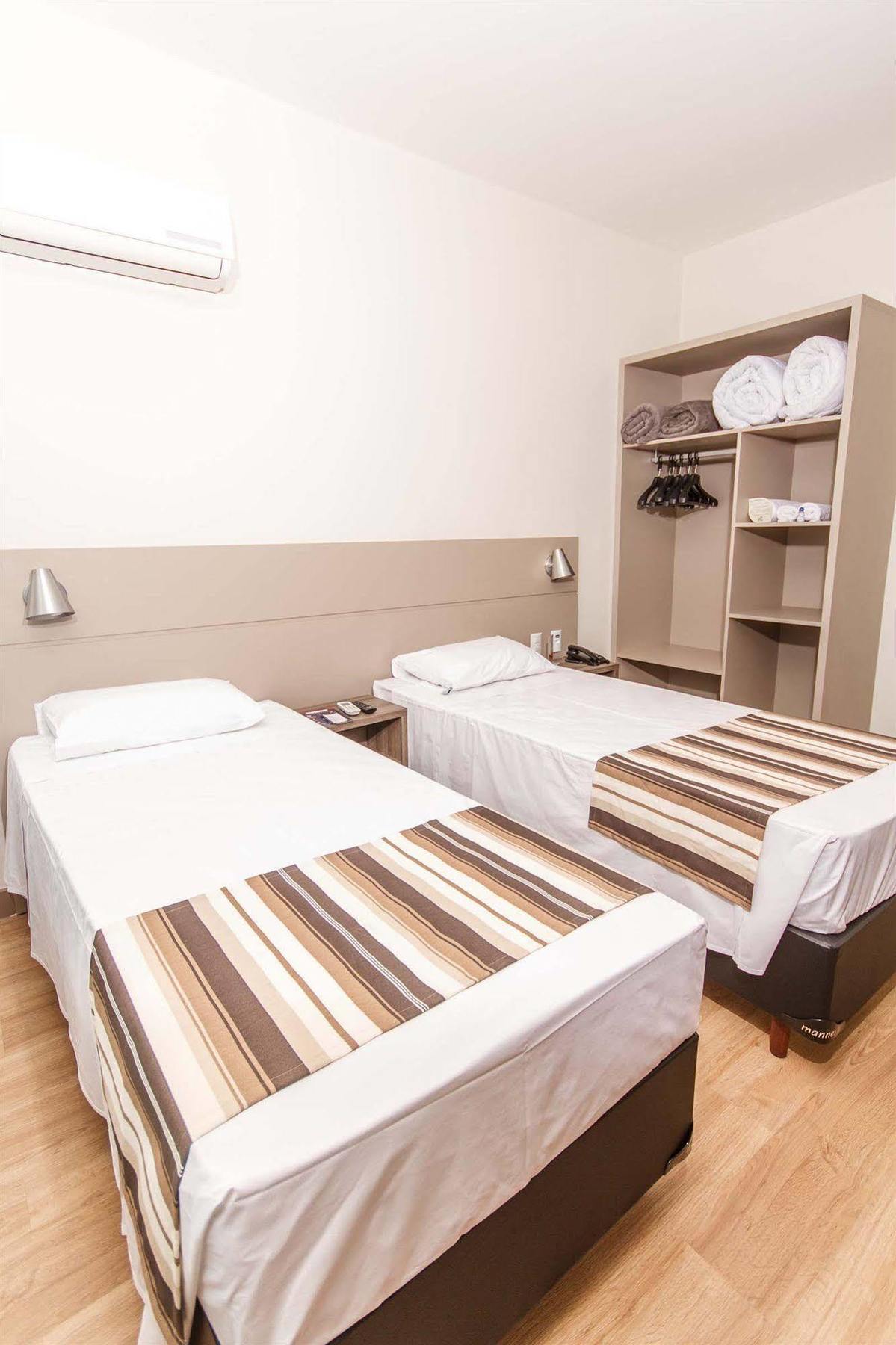 Hotel Valerim Itajai / Navegantes Екстер'єр фото